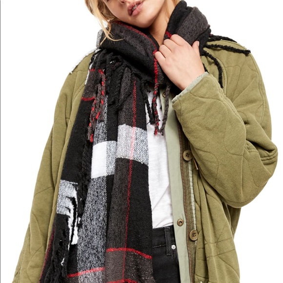 Free People Accessories - Free People
Valley Plaid Print Fringe Scarf